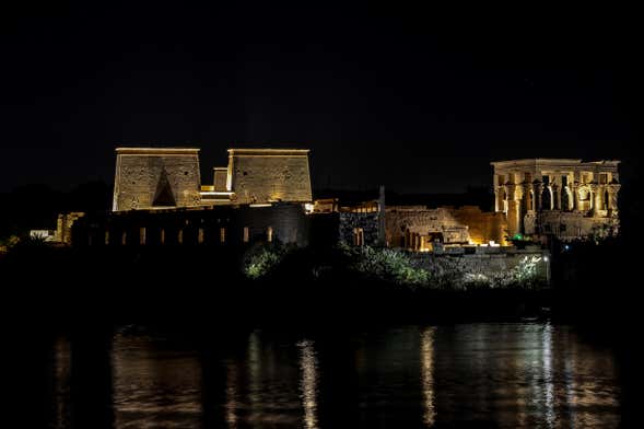 Spectacle son et lumière au temple de Philae
