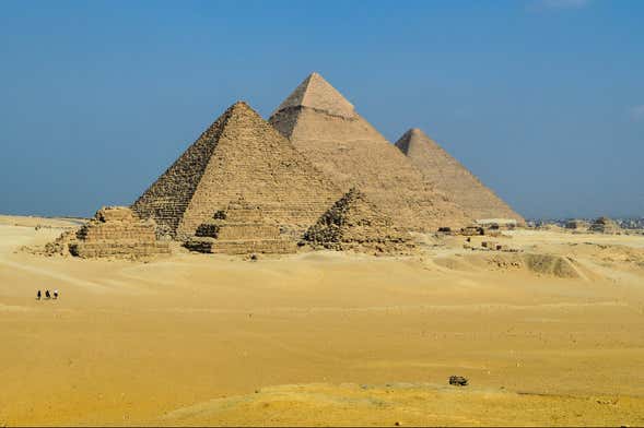 Excursion aux pyramides de Gizeh et au musée égyptien du Caire en avion